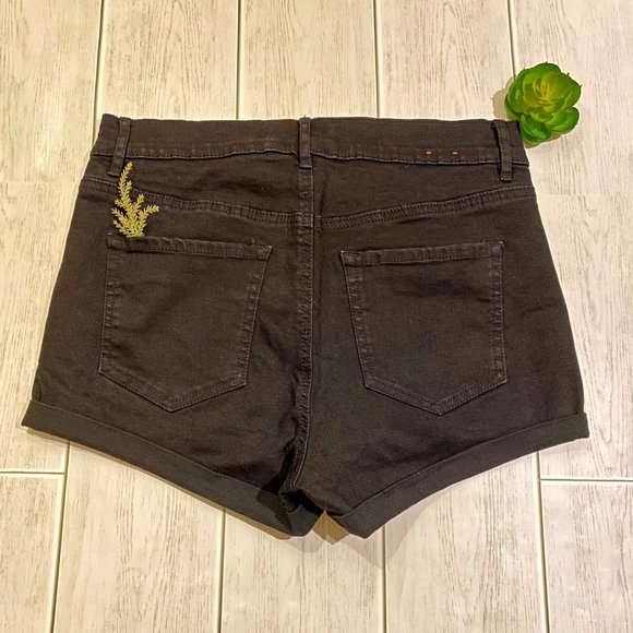 NWOT Garage High Rise Shorts - Picture 1 of 3
